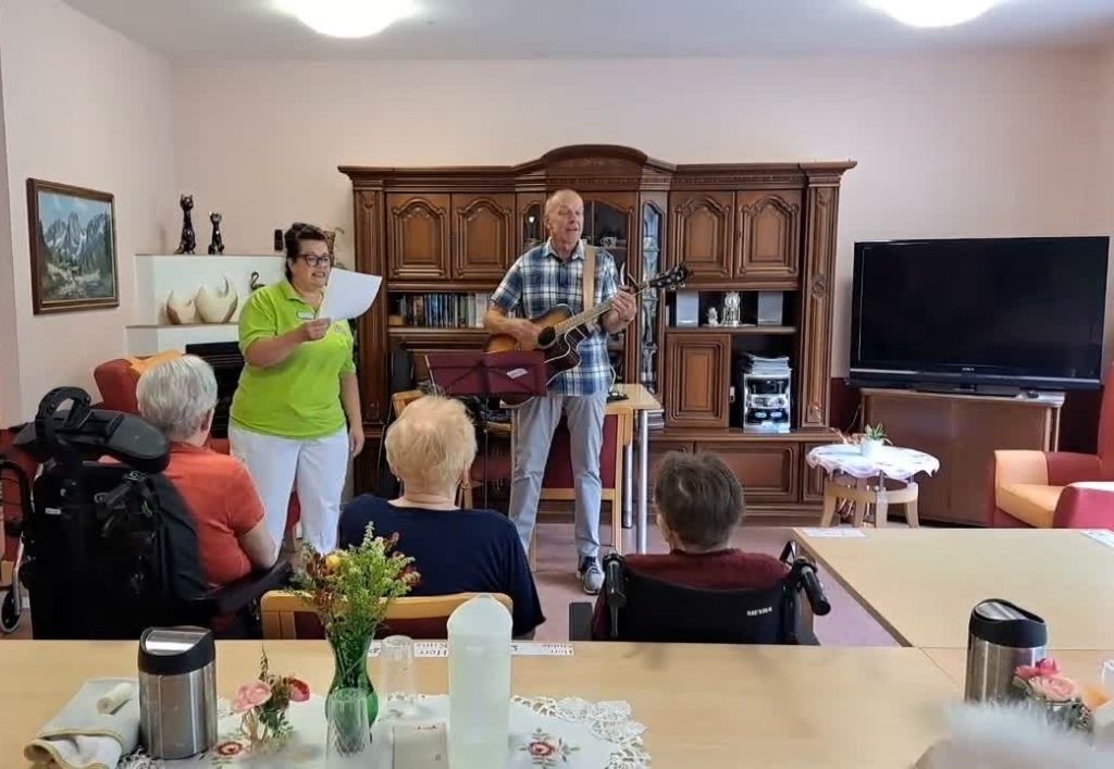Musik sorgt für schöne Momente im ASB-Pflegeheim „Am Schmelzteich“