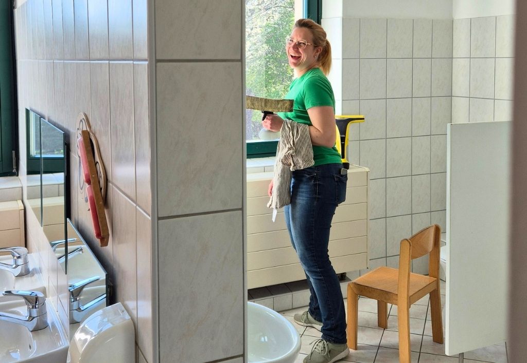 Frühjahrsputz mit Teamgeist in der Kita