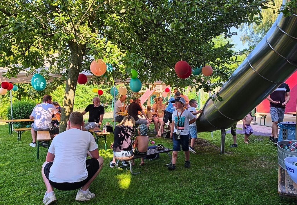 Sommerfest der "Wiesenfrösche" wird zur fröhlichen Wasserparty