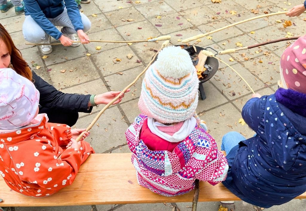 Wärme, Lachen und Lichterglanz – Das Herbstfeuer bei den "Hutbergstrolchen"