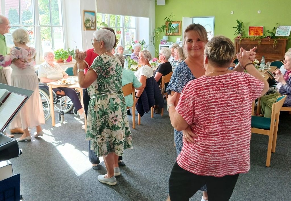 Weinfest im ASB Begegnungs- & Beratungszentrum „Am Friedensstein“