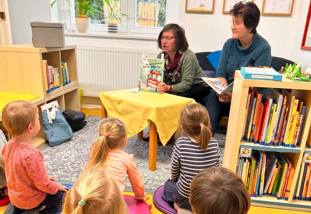 Vorlesetag in der Kita „Am Hutberg“ zwischen gestern und heute: Geschichten, die verbinden.