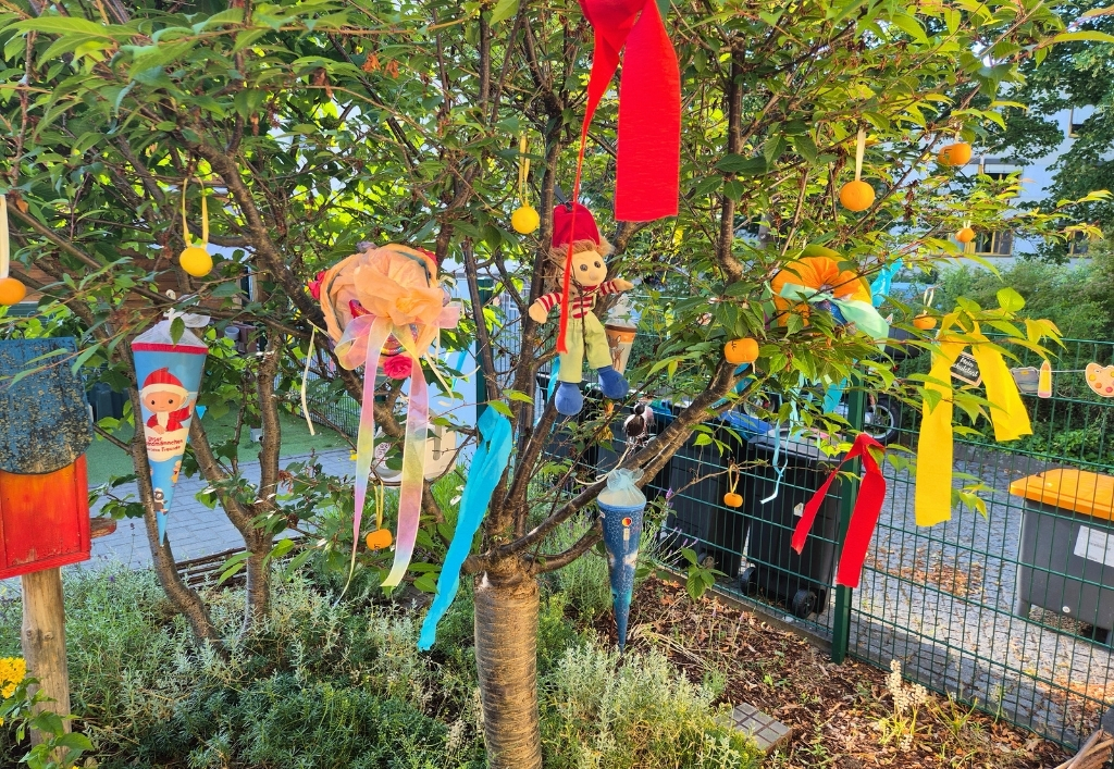 Tradition Leben – Der Zuckertüten Baum in der Kita „Elblandzwerge“